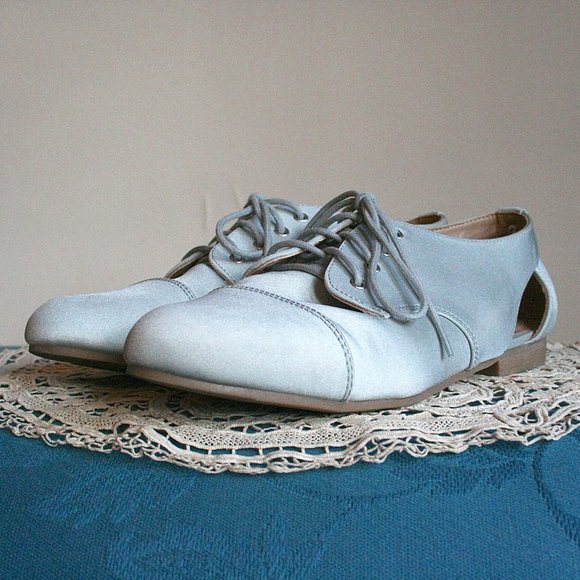 Pastel Icy Blue Flats With Arch Cutouts Lace Ups Rounded Toe Size 10